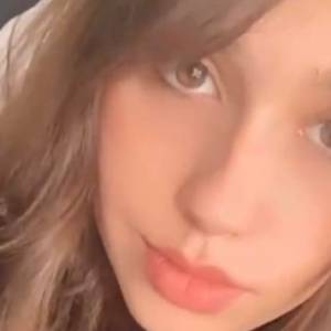 Marcelina Ziętek wyleguje się w bikini. Towarzyszy jej ktoś jeszcze!