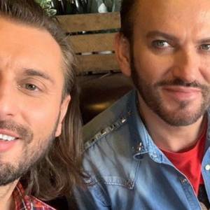 Rafał i Gabriel z "Królowych życia" wrócili do siebie. "Po co ta szopka?" - komentują internauci                                 