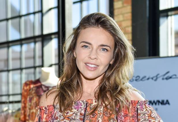 Zjawiskowa Edyta Herbuś kończy tydzień w skąpym bikini! Gorący kadr z basenu trafił do sieci [FOTO]