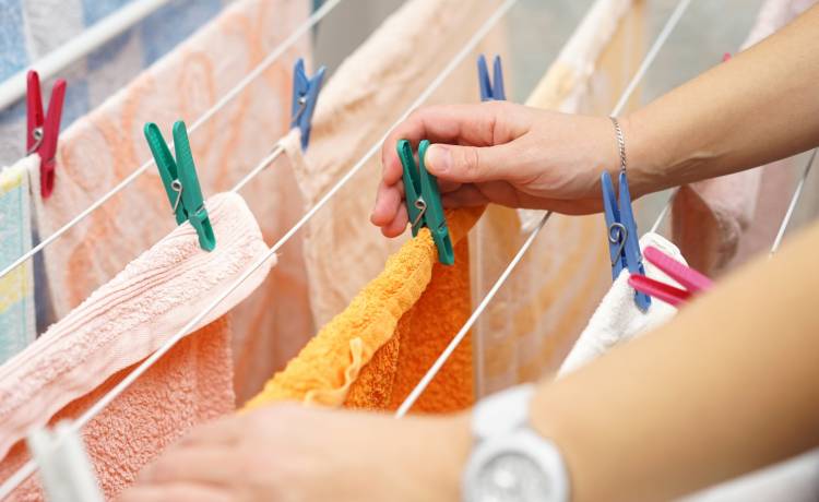 Twoje pranie schnie bardzo długo? Dzięki tym sposobom szybko je wysuszysz!