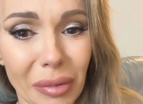 Doda nie wystąpi na festiwalu w Opolu? Wokalistka zalała się łzami. "To jest po prostu koniec" [FOTO]