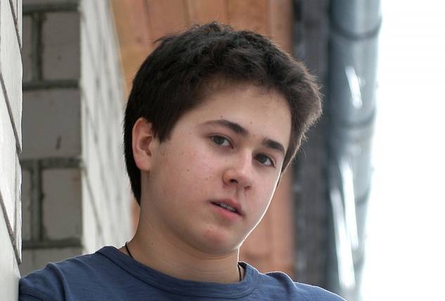 Filip z "Rodziny Zastępczej" w filmie Patryka Vegi! Aktor bardzo się zmienił! 