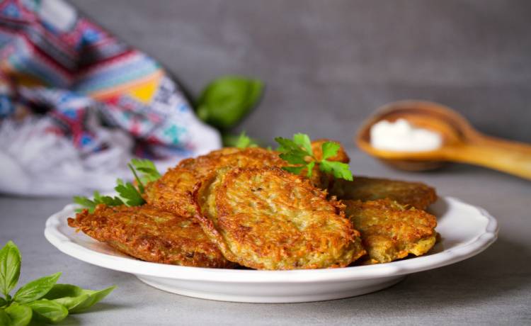 Na tym tłuszczu najlepiej smażyć placki ziemniaczane, fot. Shutterstock