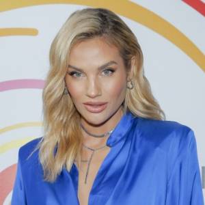 Karolina Gilon wygrzewa się w skąpym stroju kąpielowym. Fani zachwyceni: "Hot" [FOTO]