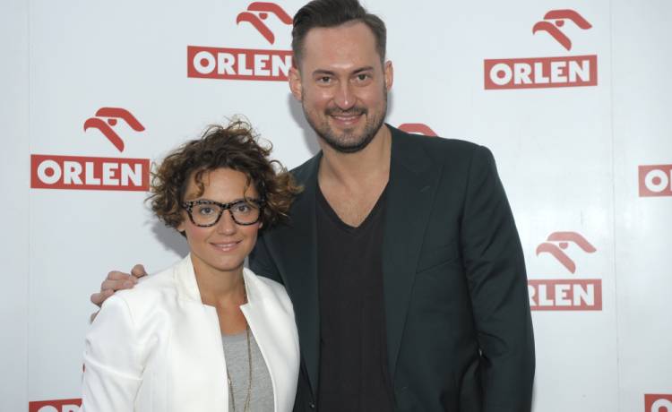 Maria Prokop zaskakuje formą. Żona Marcina Prokopa wykonuje akrobację w bikini! [FOTO]