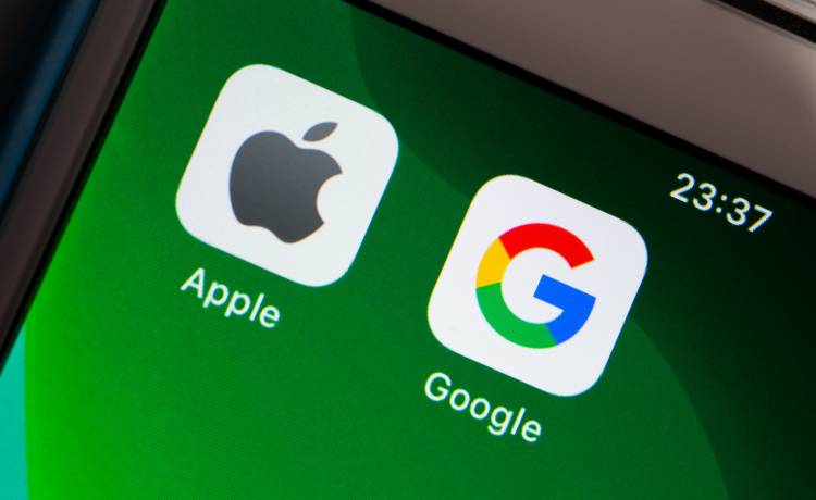 Apple i Google, fot. Shutterstock/Koshiro K