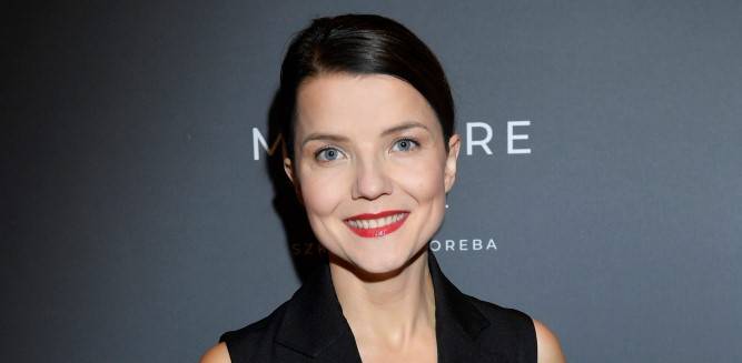 Joanna Jabłczyńska w stroju kąpielowym w lodowatej wodzie. "Piękne wejście w Nowy Rok" [FOTO]