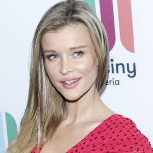 Joanna Krupa skrytykowała sposób ogłoszenia ciąży przez Katarzynę Warnke. "Nie pasowało mi to"                                                  