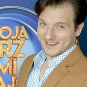 Kuba Gąsowski w programie "Twoja Twarz Brzmi Znajomo". Tym występem skradł serca jury [WIDEO]