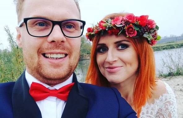 Paulina ze "Ślubu od pierwszego wejrzenia" na spacerze z synem. Rodzinną fotografią pochwalił się Krzysztof                    