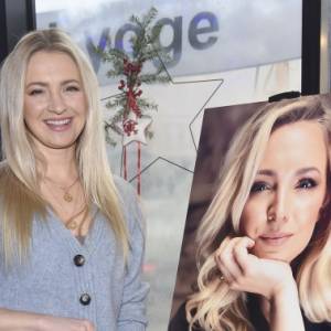 Basia Kurdej-Szatan wraca na salony. Zjawiła się na imprezie jako "kobieta petarda" [FOTO]