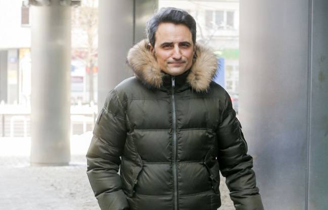 Gwiazdor "BrzydUli 2" został ojcem! Pokazał urocze zdjęcie z pociechą. Sypią się gratulacje!