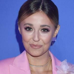 Izabella Krzan zachwyca w wyciętym stroju kąpielowym. Fani: "Zmysłowo"