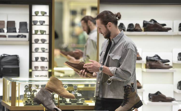 Grzegorz Krychowiak zaszalał na zakupach. Uwagę przykuł jeden szczegół [ZDJĘCIA] 