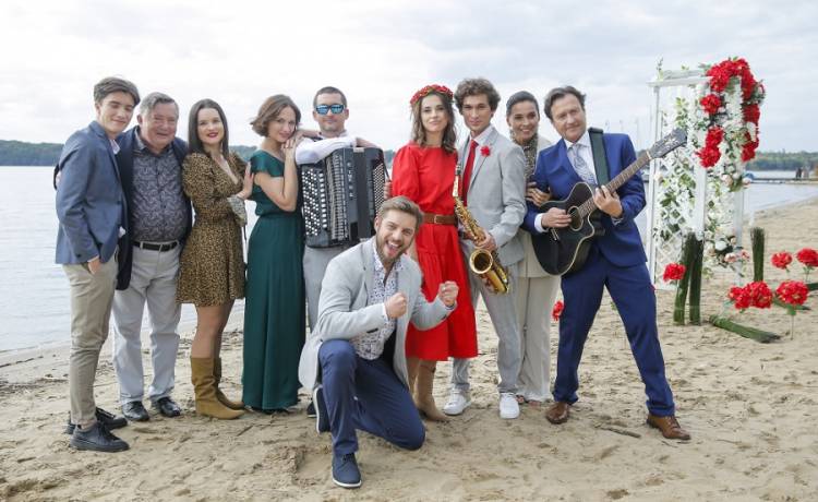 Aktorka "Na Wspólnej" nago na kamieniu. "W zgodzie z naturą" [FOTO]