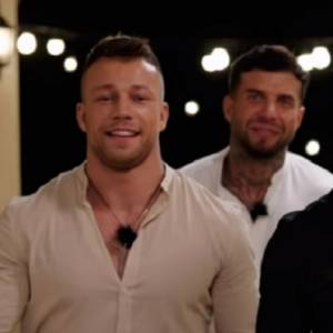 "Love Island". Szok na "Wyspie Miłości"! W programie pojawią się dobrze znani uczestnicy [WIDEO]