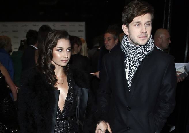 Julia Wieniawa i Antek Królikowski: To nie było rozstanie w przyjaźni?! "Nie udawaj, że twoje życie jest piękne"                                         