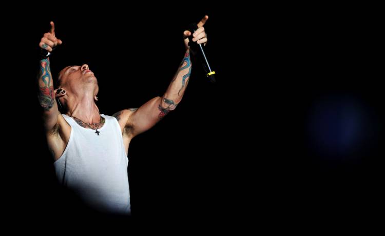 Chester Bennington na archiwalnym nagraniu. Jego żona opublikowała poruszający wpis [WIDEO]