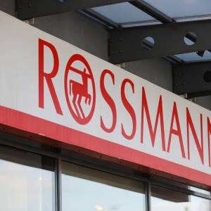 Rossmann szaleje z promocjami. Kultowe kosmetyki za mniej niż pół ceny