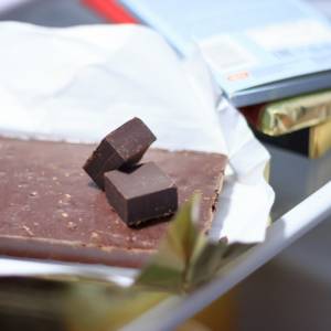 Jak przechowywać czekoladę, by nie straciła smaku? Jest na to prosty sposób!