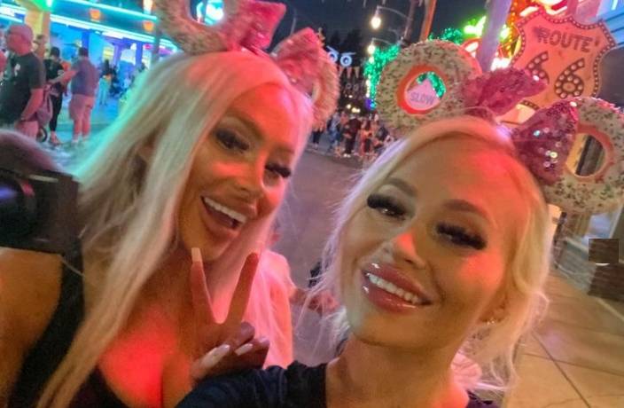 26-letnie bliźniaczki marzyły, by wyglądać jak ten sam model Barbie. Przeszły wiele operacji. Efekt? [FOTO]