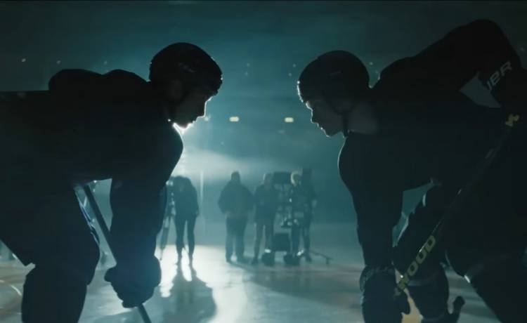  Crave/Kadr z YouTube