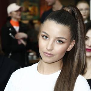 Ola Ciupa i Julia Wieniawa w identycznych strojach. Która wygląda lepiej?