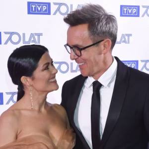 Kasia Cichopek i Maciej Kurzajewski na nartach. Towarzyszą im dzieci [FOTO]