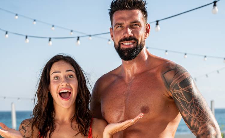 Karolina z "Love Island 8" zabrała głos. Jak wyjaśniła zbliżenie z Bartkiem?