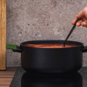 Wystarczy jedna łyżka. Zupa zyska bardzo wiele 