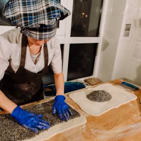 Co zrobić, żeby mak nie był suchy i gorzki? To najlepszy trik!