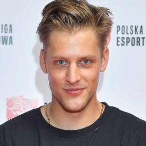 Jakob Kosel nago! Do sieci trafiło śmiałe zdjęcie modela: "Stoję tyłem, bo morsowałem"