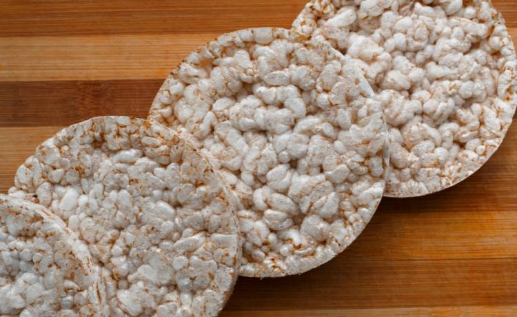 Fragmenty metalu w popularnych waflach kukurydzianych! GIS ostrzega!