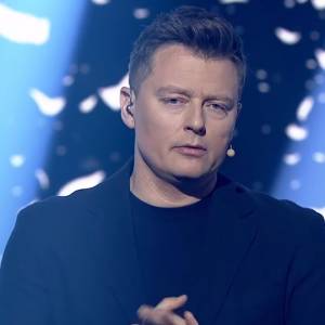 Żałoba w "Jaka to melodia". Brzozowski przekazał na antenie druzgocącą wiadomość [WIDEO]