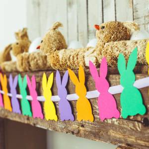 Wielkanoc 2020. DIY dekoracje na świąteczny stół bez wychodzenia do sklepu. Zobacz propozycje! 