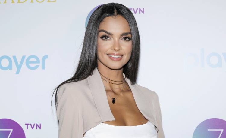 Klaudia El Dursi zupełnie nago... z ciążowym brzuchem! Fani w szoku [ZDJĘCIA] 