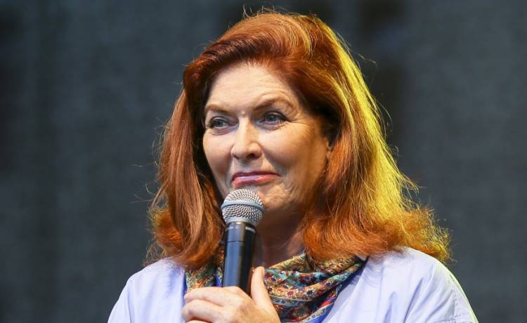 Oglądalność "Naszego nowego domu" znacznie spadła. Szykuje się powrót Dowbor?!