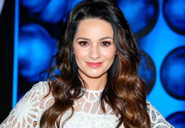 Ewelina Lisowska porównuje swoje zdjęcia w bikini. "Poszło mi tam, gdzie wszystkie marzą"